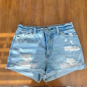 Light wash ripped jean shorts